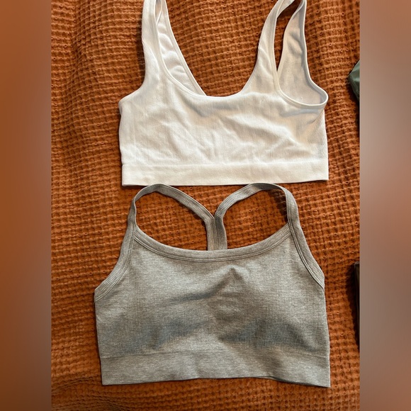 Sports bra bundle, size large - Picture 2 of 2